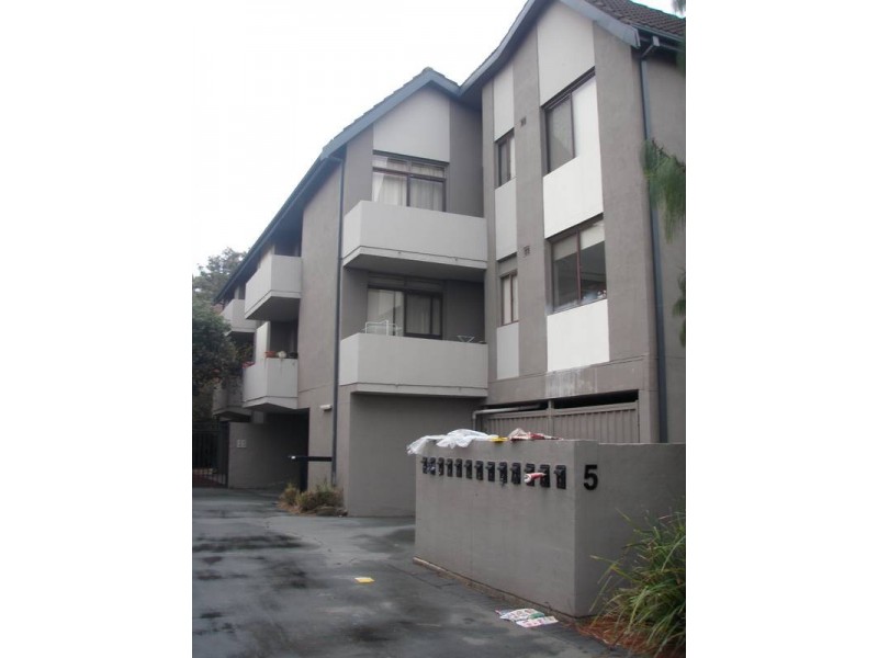 3/5 Preston Street, Penrith NSW 2750