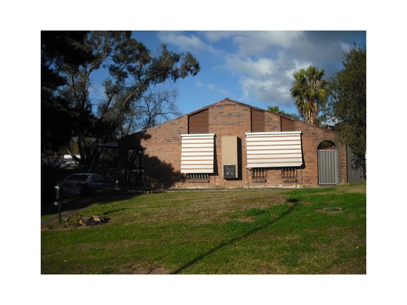 2 Ravenglass Place, Cranebrook NSW 2749