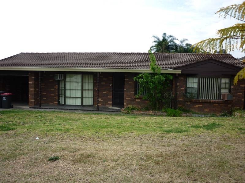 12 Enfield St, South Penrith NSW 2750