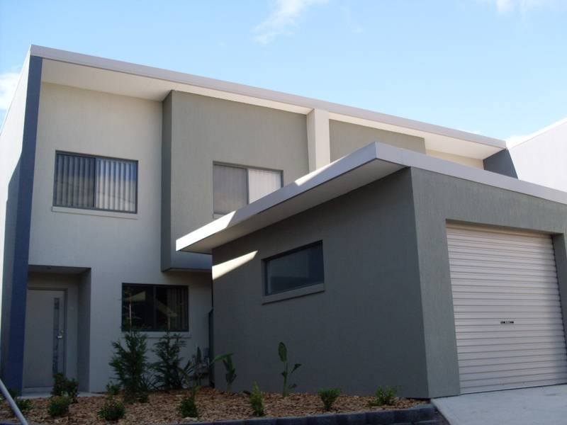 10/84 WOODLANDS DRIVE, Glenmore Park NSW 2745