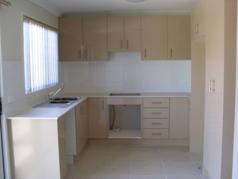 10/84 WOODLANDS DRIVE, Glenmore Park NSW 2745