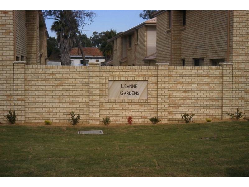 2/18 Barber Avenue, Penrith NSW 2750