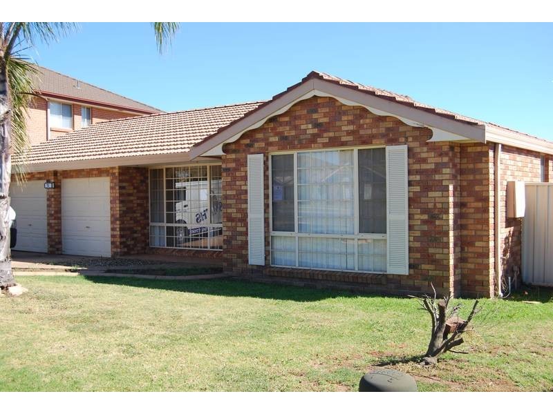 73 Muru Drive, Glenmore Park NSW 2745