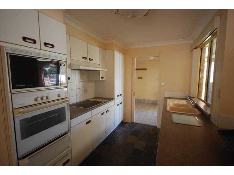 73 Muru Drive, Glenmore Park NSW 2745