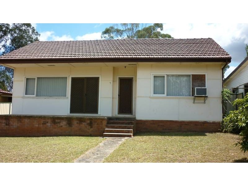 5 Conway Avenue, Cambridge Park NSW 2747