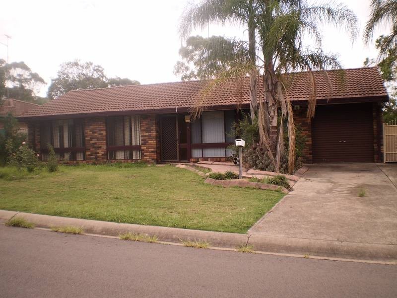 5 Woodgate Crescent, Cranebrook NSW 2749
