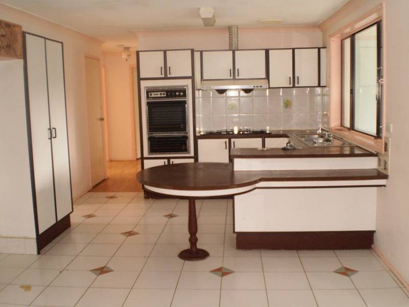 5 Woodgate Crescent, Cranebrook NSW 2749