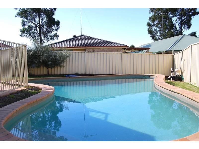 15 Lynx Place, Cranebrook NSW 2749