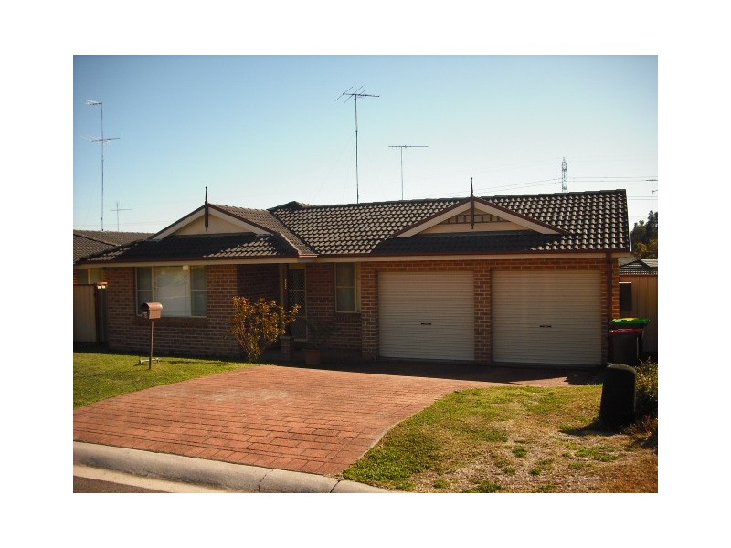 2/8 Thornbill Crescent, Glenmore Park NSW 2745