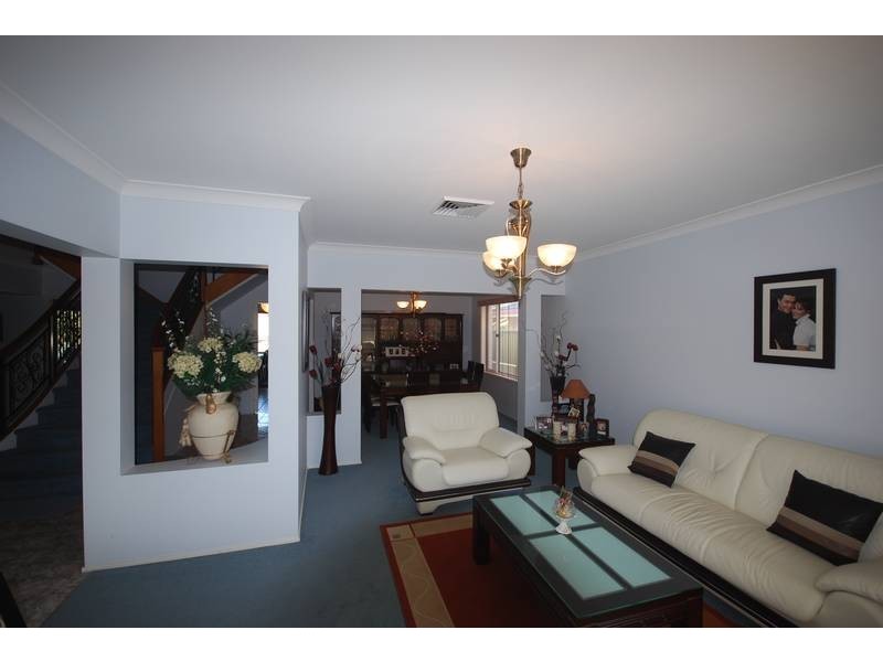 21 Birkdale Circuit, Glenmore Park NSW 2745