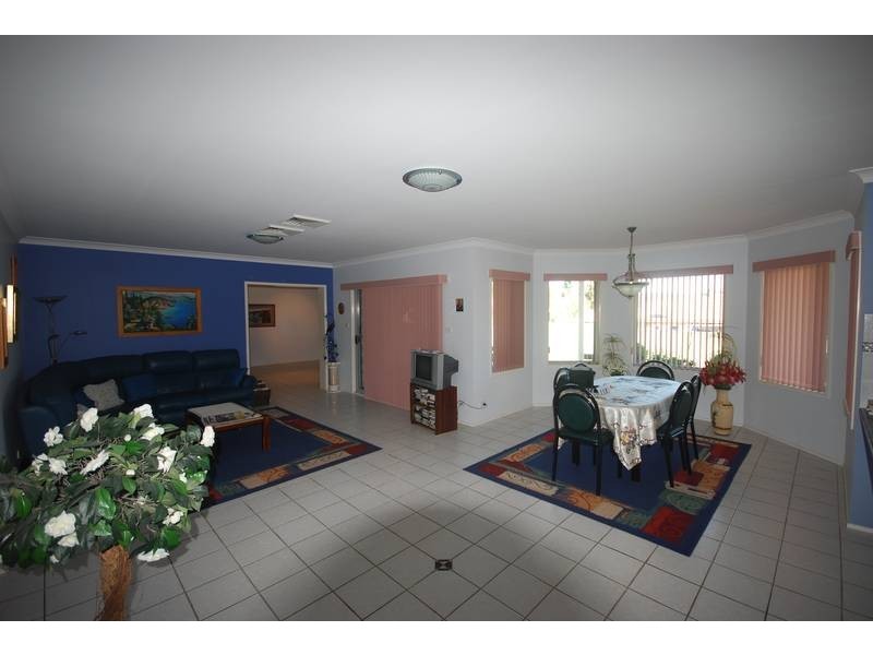 21 Birkdale Circuit, Glenmore Park NSW 2745