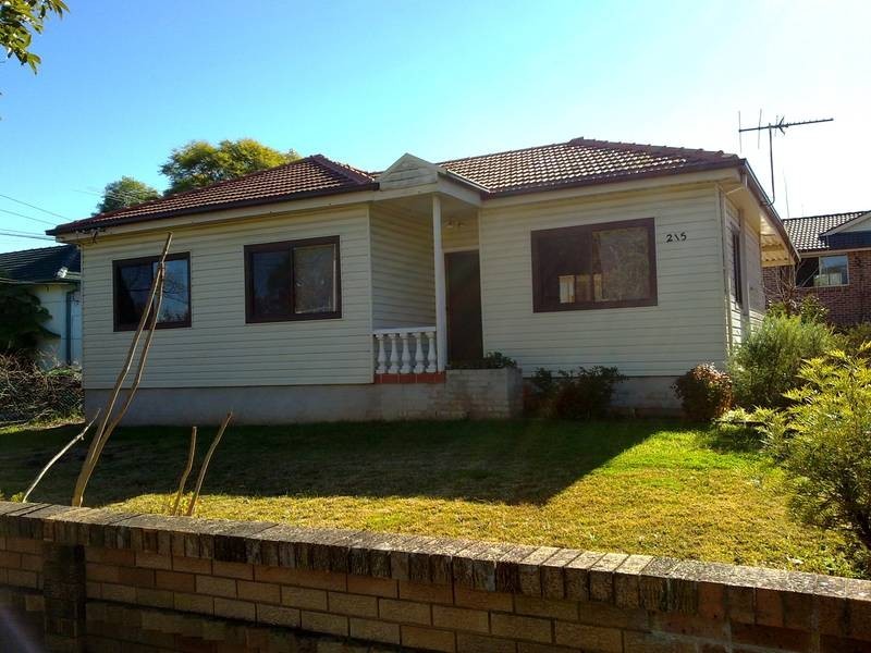 215 Carpenter Street, St Marys NSW 2760