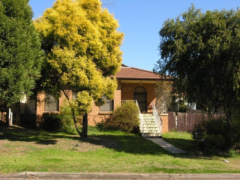 17 Soling Crescent, Cranebrook NSW 2749