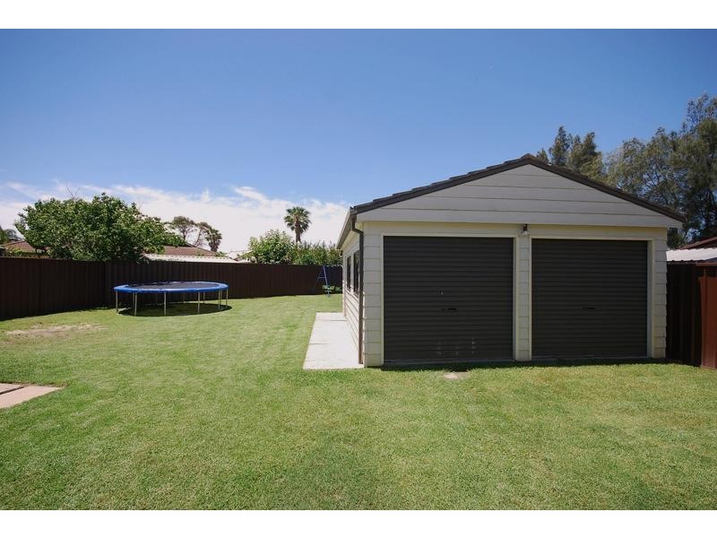 3 Dahlia Place, Claremont Meadows NSW 2747