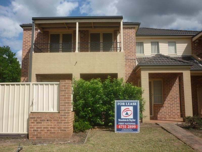 2/7 Bringelly Road, Kingswood NSW 2747