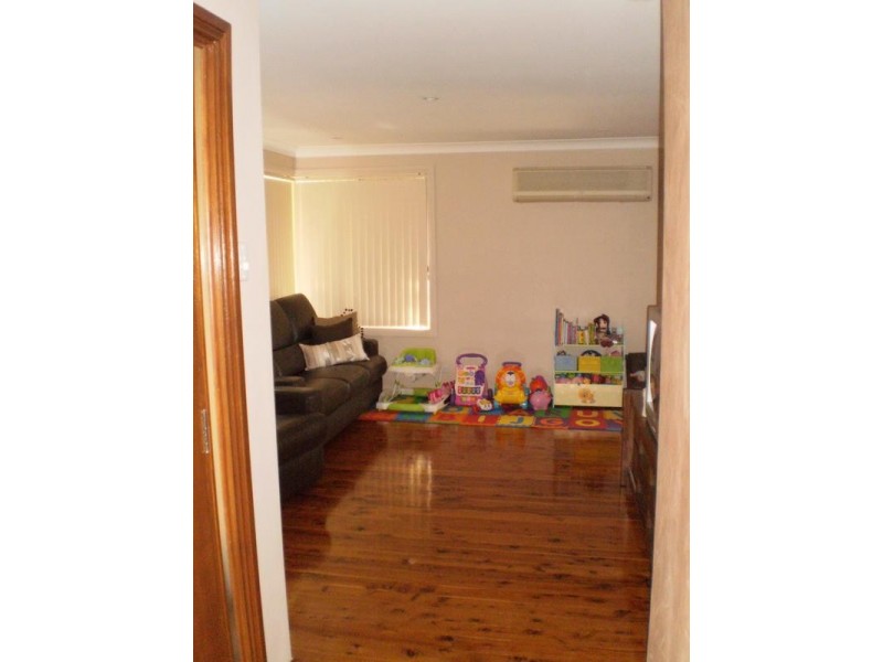 27 Oxford Street, Cambridge Park NSW 2747