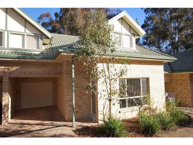 11/11 BARLOW STREET, Cambridge Park NSW 2747