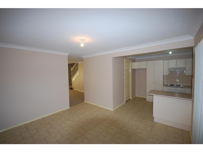 11/11 BARLOW STREET, Cambridge Park NSW 2747