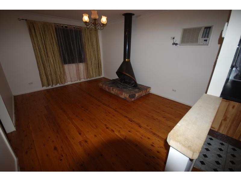 8 Michael Close, Cranebrook NSW 2749