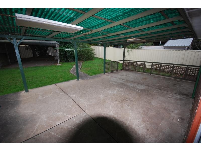 8 Michael Close, Cranebrook NSW 2749