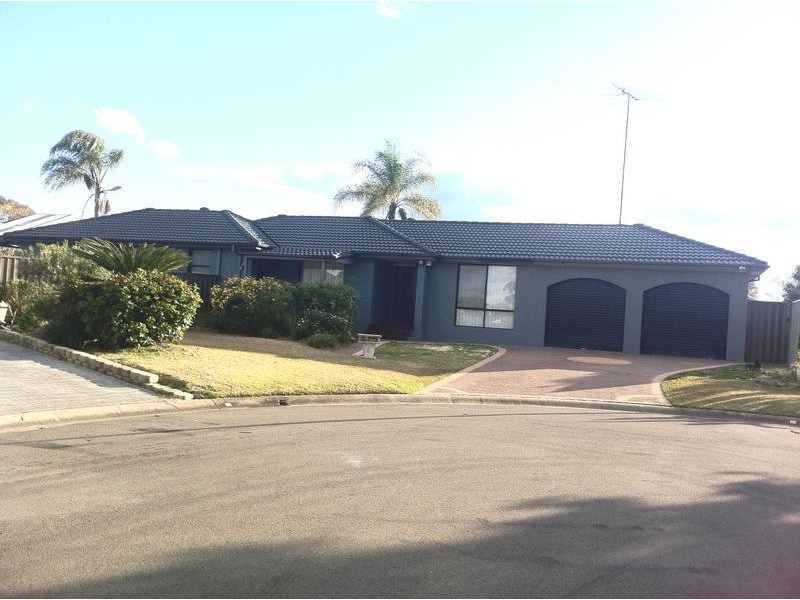 5 Warrigal Glen, Werrington County NSW 2747