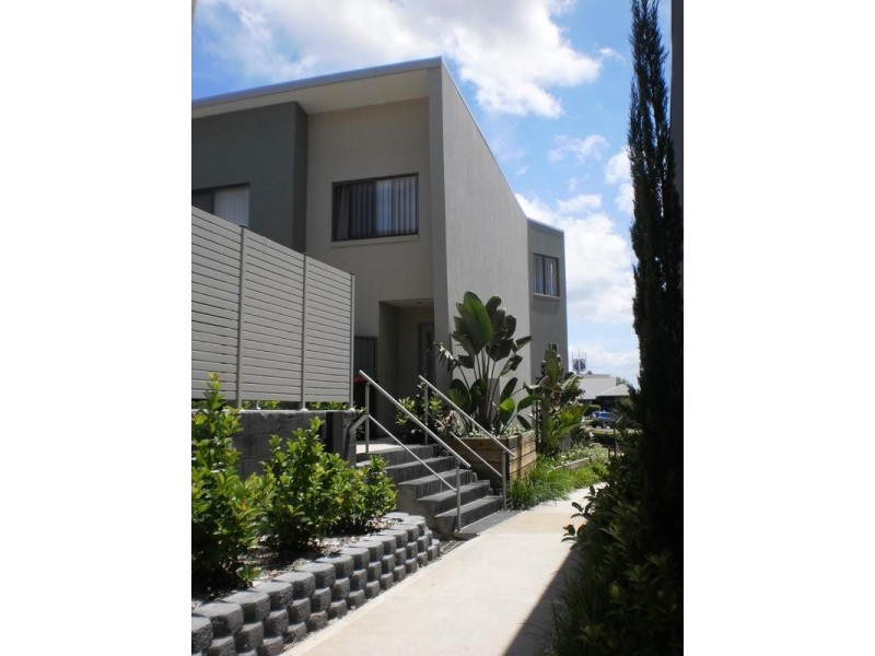 11/84 Woodlands Drive, Glenmore Park NSW 2745