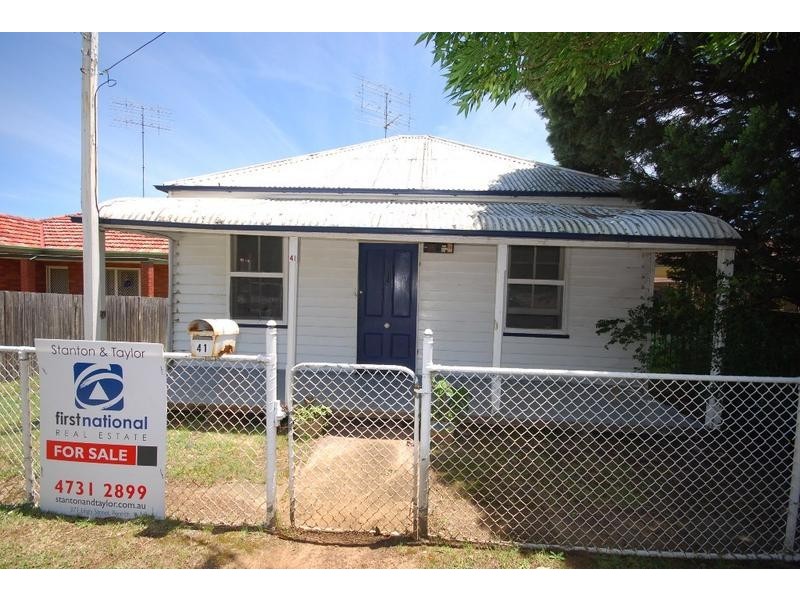 41 Castlereagh Street, Penrith NSW 2750