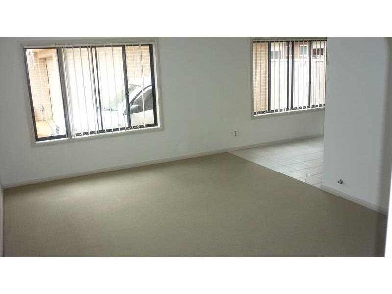 2/94 Saddington Street, St Marys NSW 2760