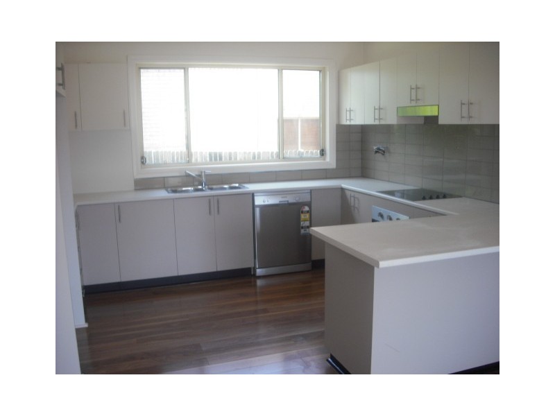 27 Melville Road, St Clair NSW 2759