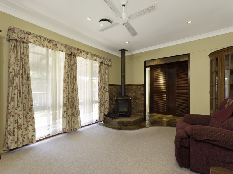 10 Meegan Place, Colyton NSW 2760