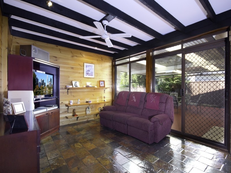 10 Meegan Place, Colyton NSW 2760