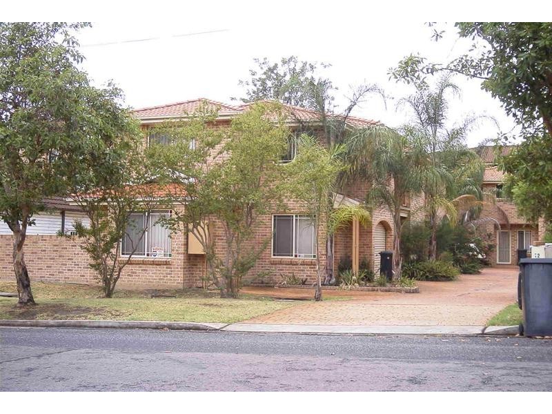 1/12 Blaxland Avenue, Penrith NSW 2750