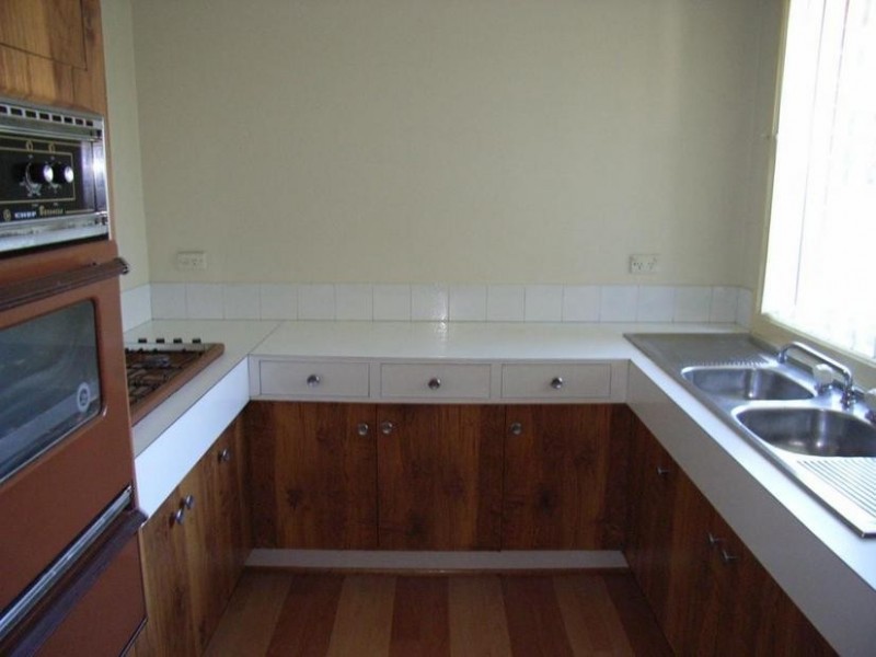 1 Francis Greenway Drive, St Clair NSW 2759