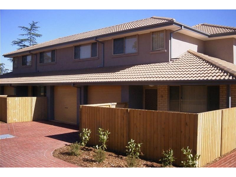 2/126 High Street, Penrith NSW 2750