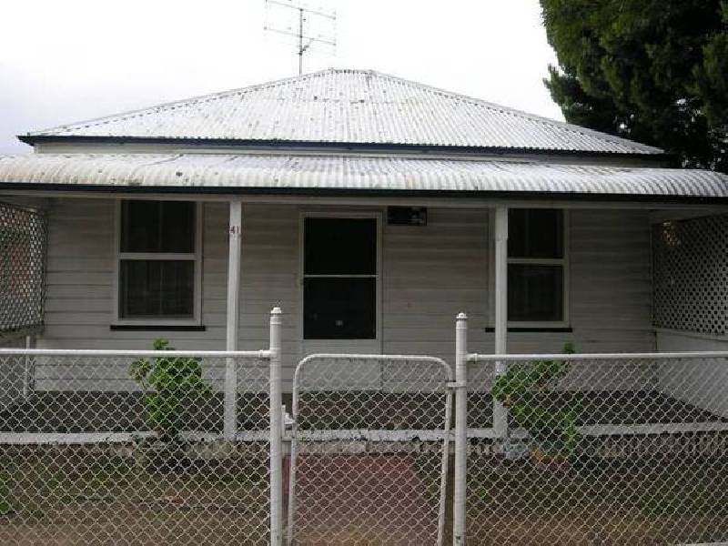 41 Castlereagh Street, Penrith NSW 2750