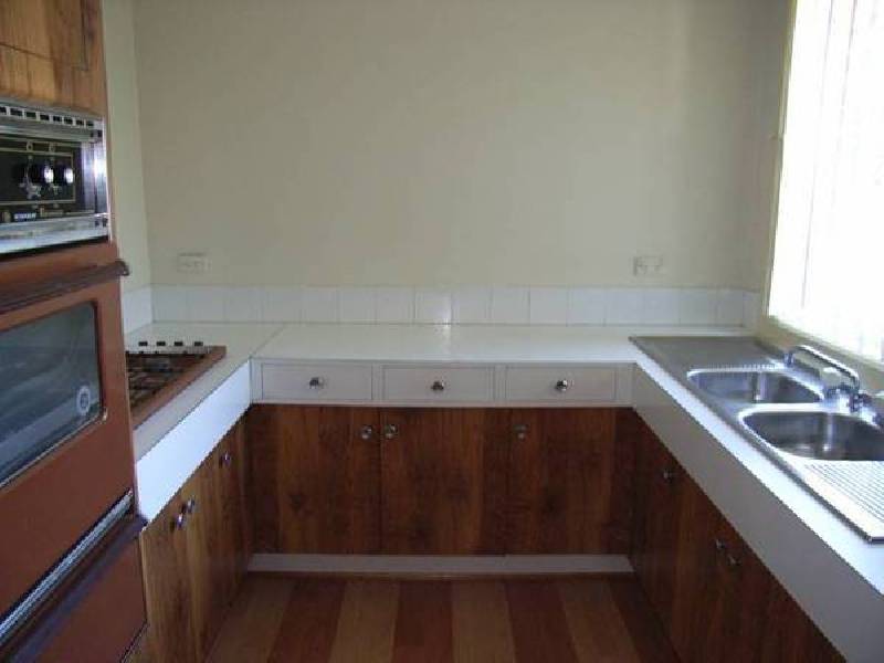 1 Francis Greenway Drive, St Clair NSW 2759