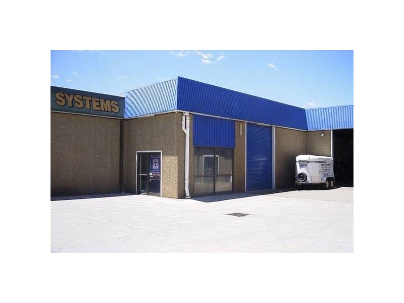 2/14 Coombes Drive, Penrith NSW 2750