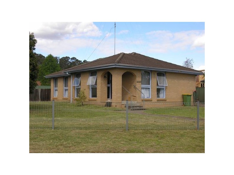 14 Gleam Place, Cranebrook NSW 2749