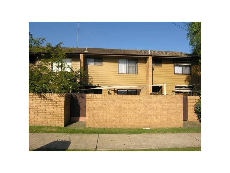 4/2c Bringelly Road, Kingswood NSW 2747
