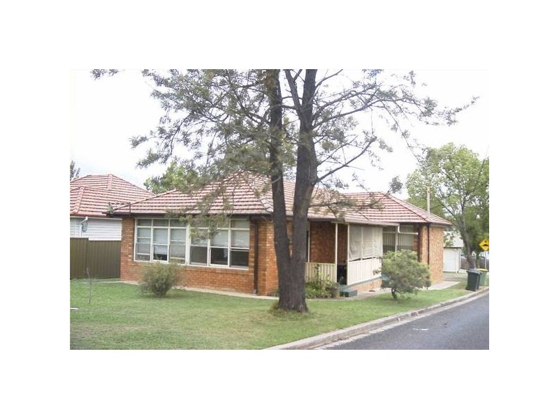 2/14 Fulton Street, Penrith NSW 2750