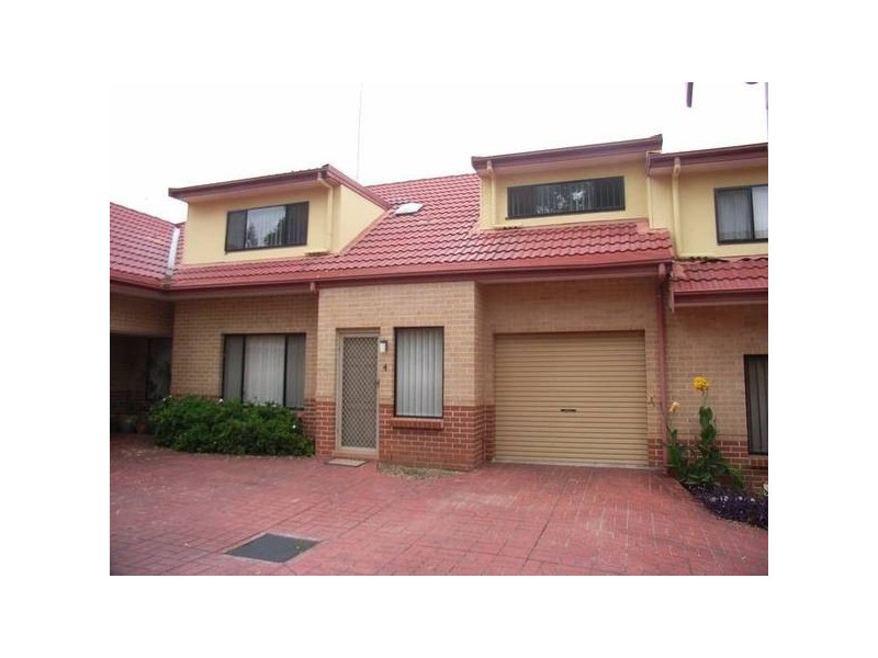 4/68 Castlereagh Street, Penrith NSW 2750