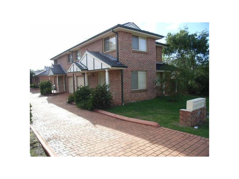 1/67 Jamison Road, Penrith NSW 2750