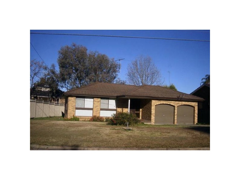 6 Parklands Avenue, Leonay NSW 2750