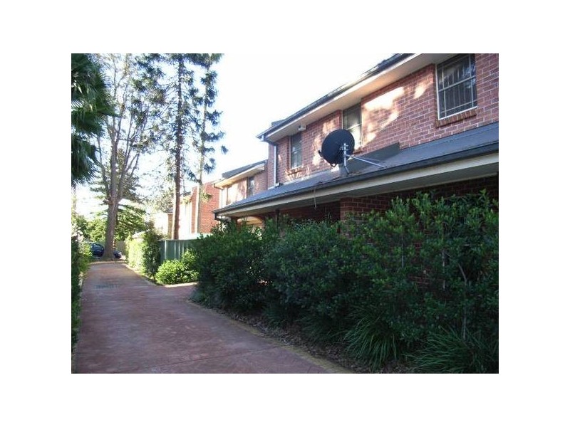 6/10 First Street, Kingswood NSW 2747