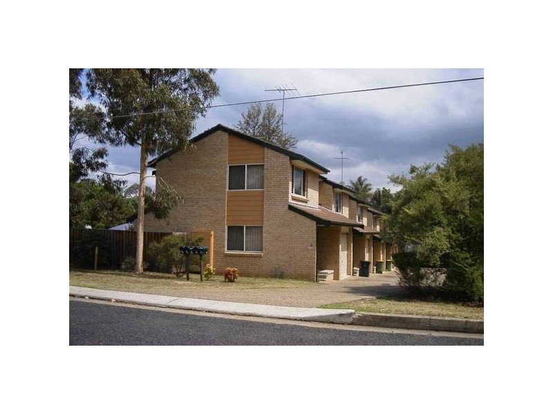 2/4 Thurston Street, Penrith NSW 2750