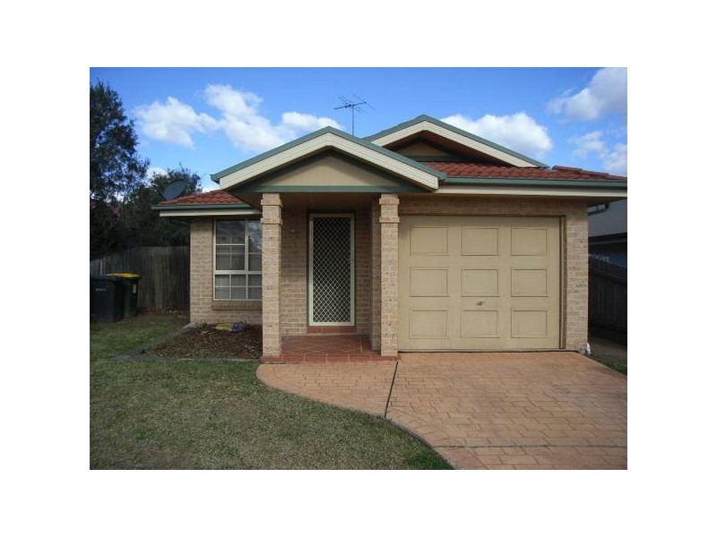 30 Hillside Circuit, Cranebrook NSW 2749