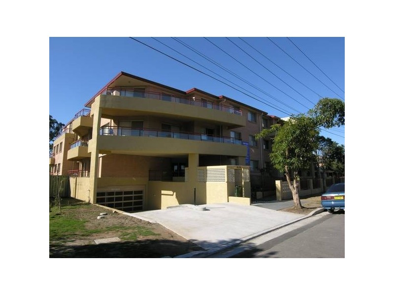 8/43-45 Preston Street, Penrith NSW 2750