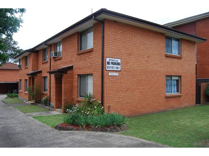 2/179 Derby Street, Penrith NSW 2750