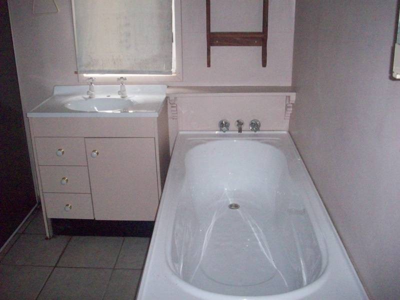 2 Orange Street, Abermain NSW 2326