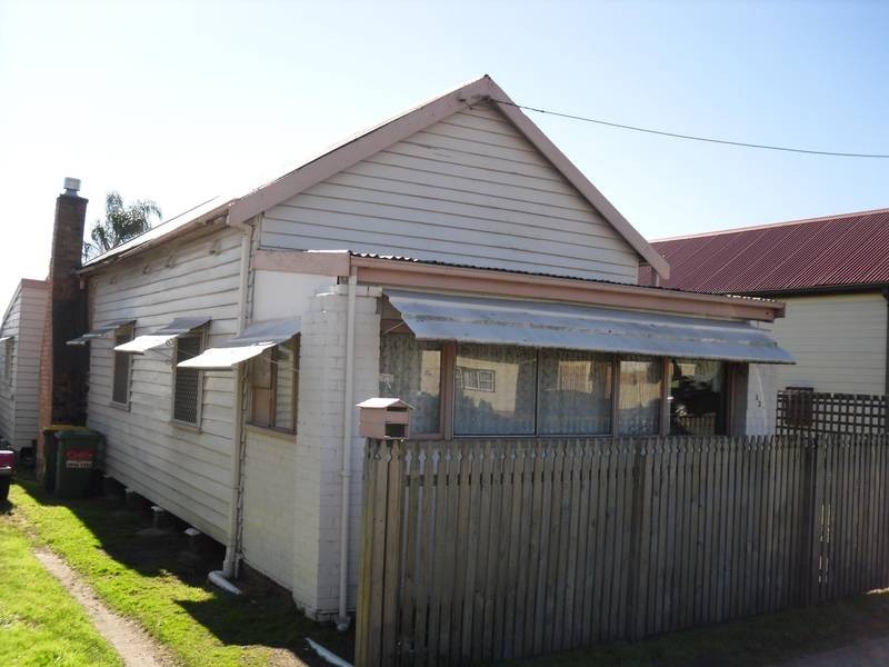 121 Cessnock Road, Weston NSW 2326
